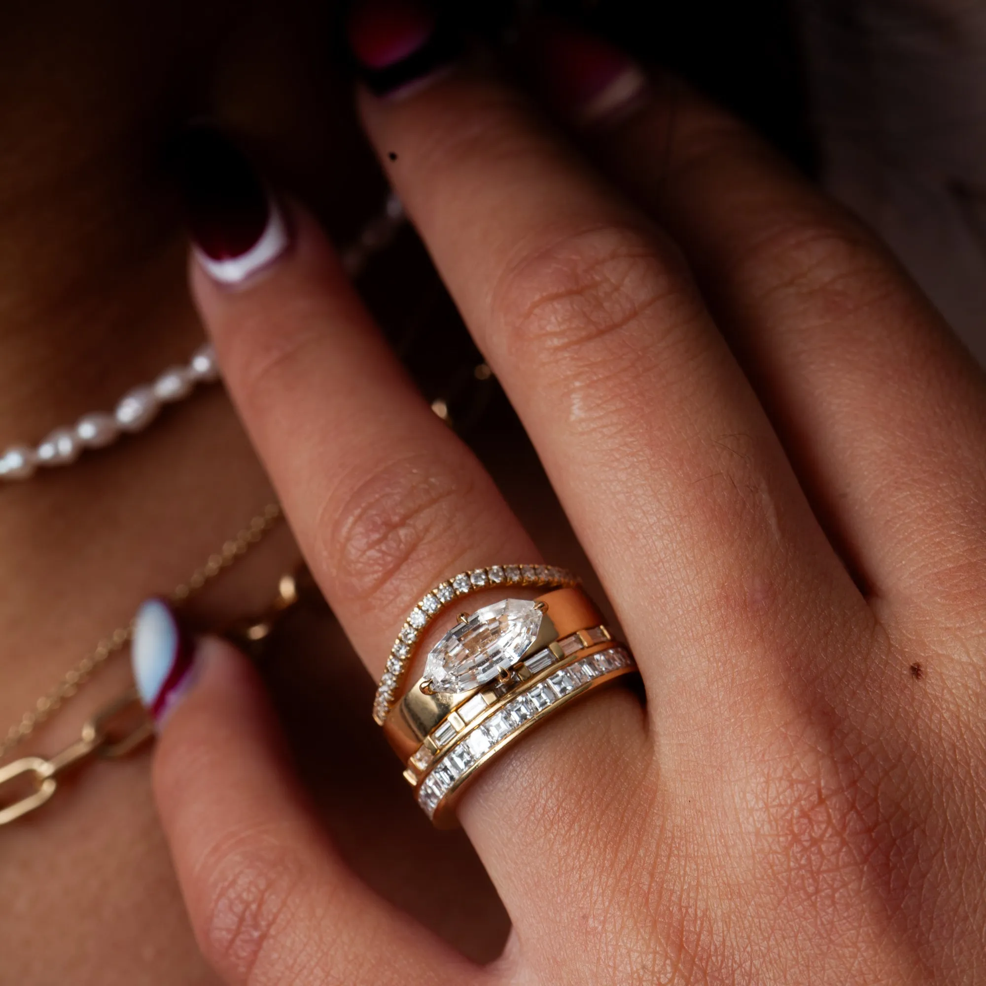 1.40 ct Lab-Grown Step-cut Oval Temple Ring
