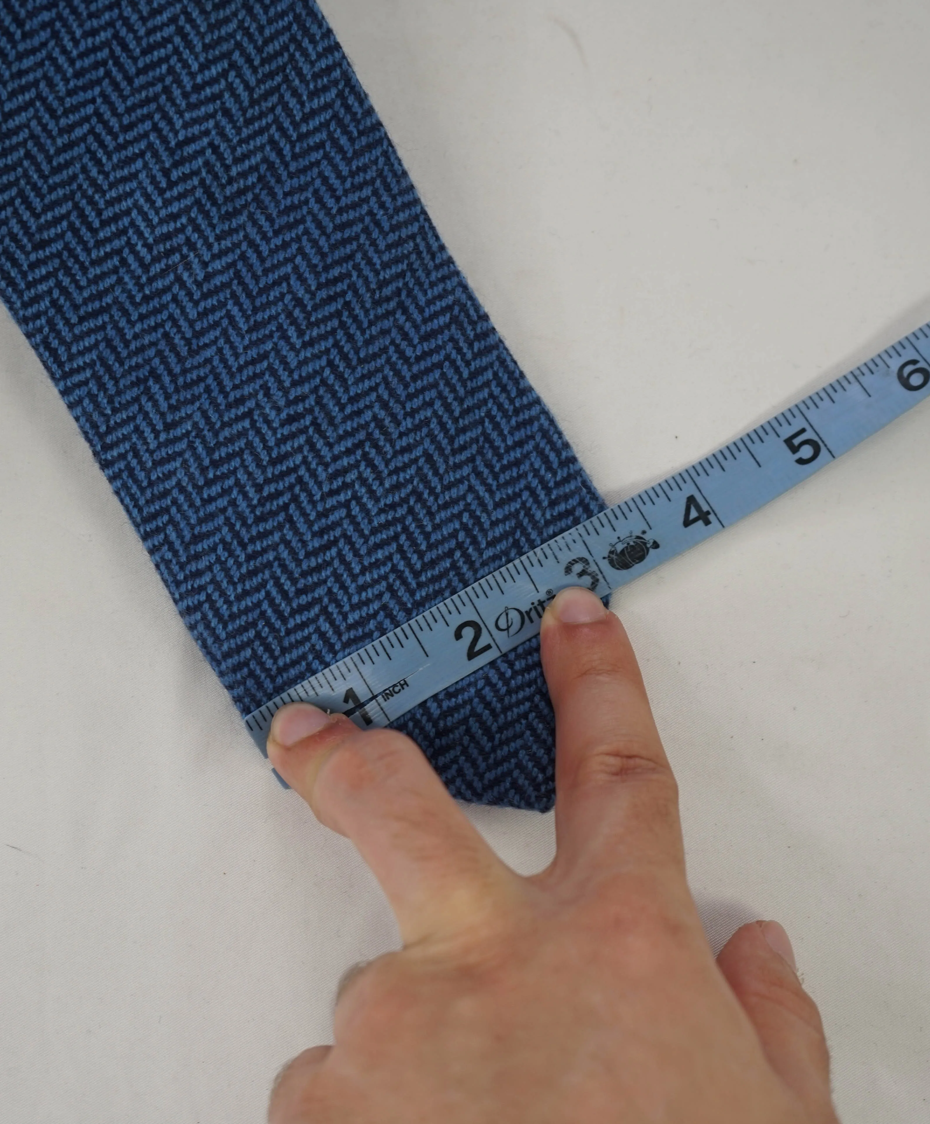 $240 DRAKE'S - Pure CASHHMERE Baby Blue Herringbone Tie 3.25" - Tiie