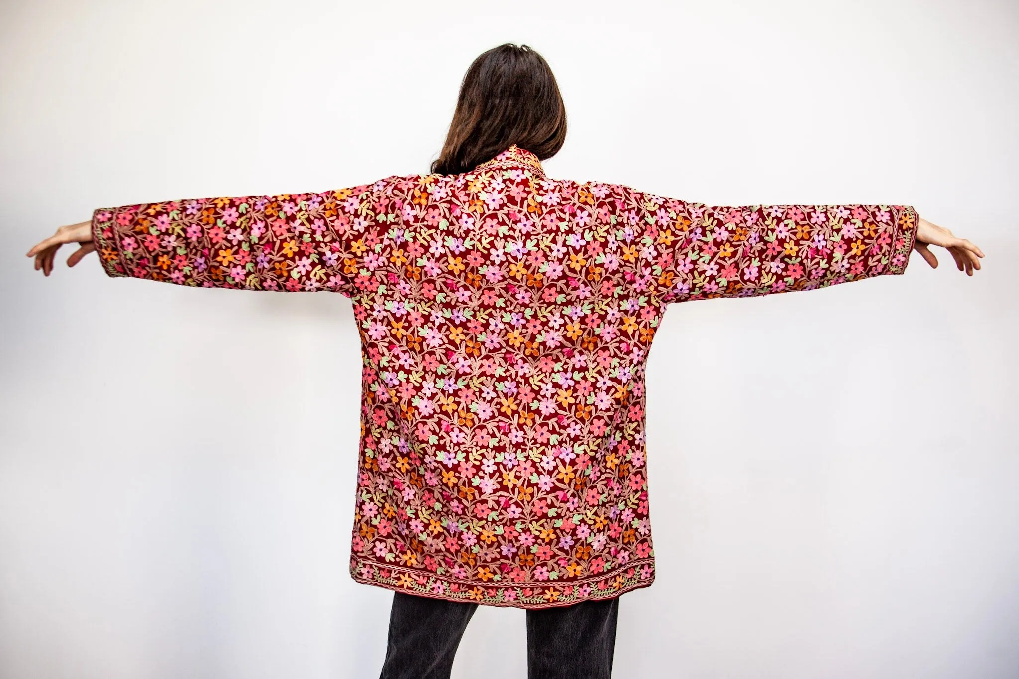 70’s FLORAL EMBROIDERED JACKET / MEDIUM