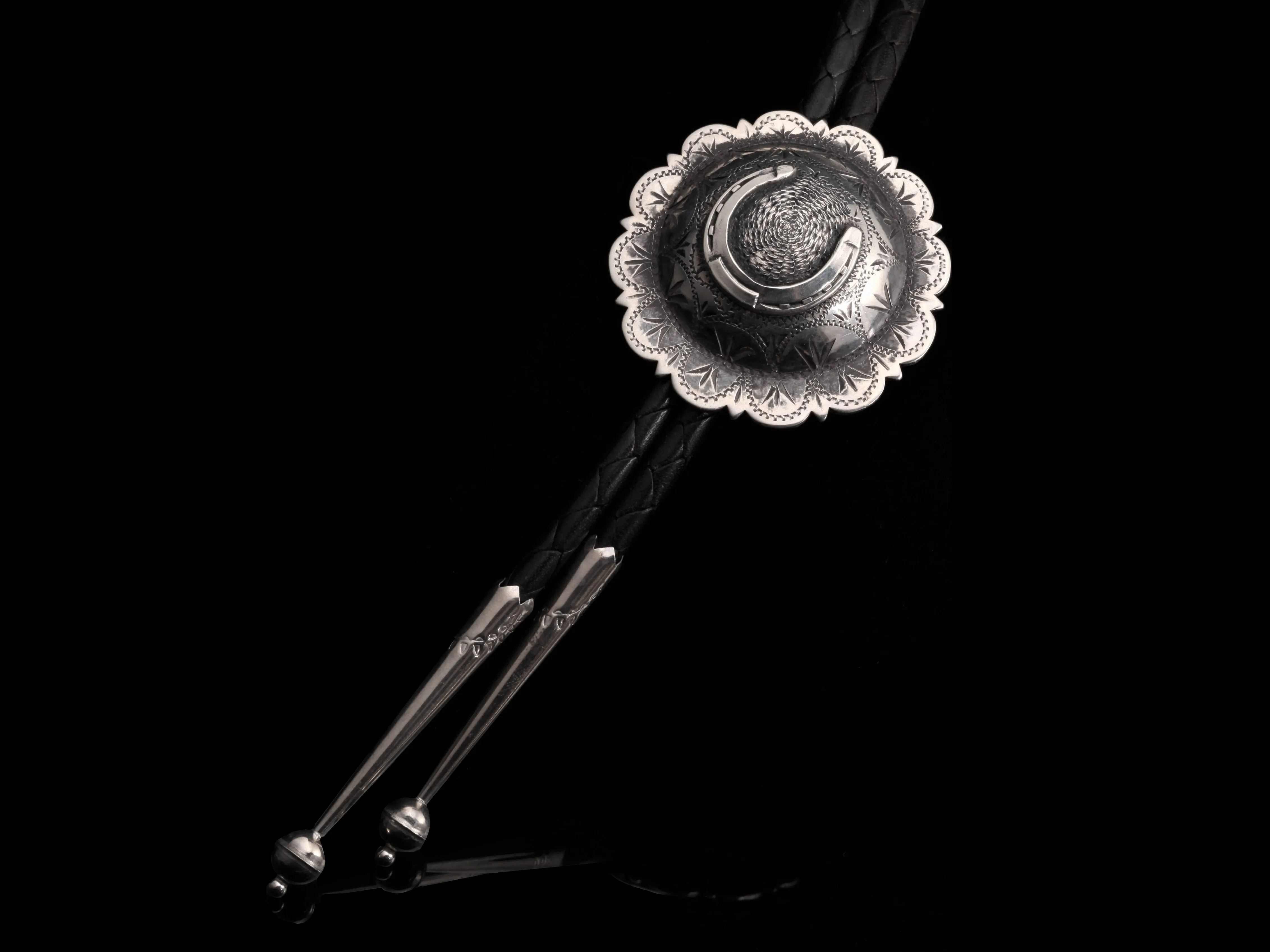 Concho Horseshoe Bolo