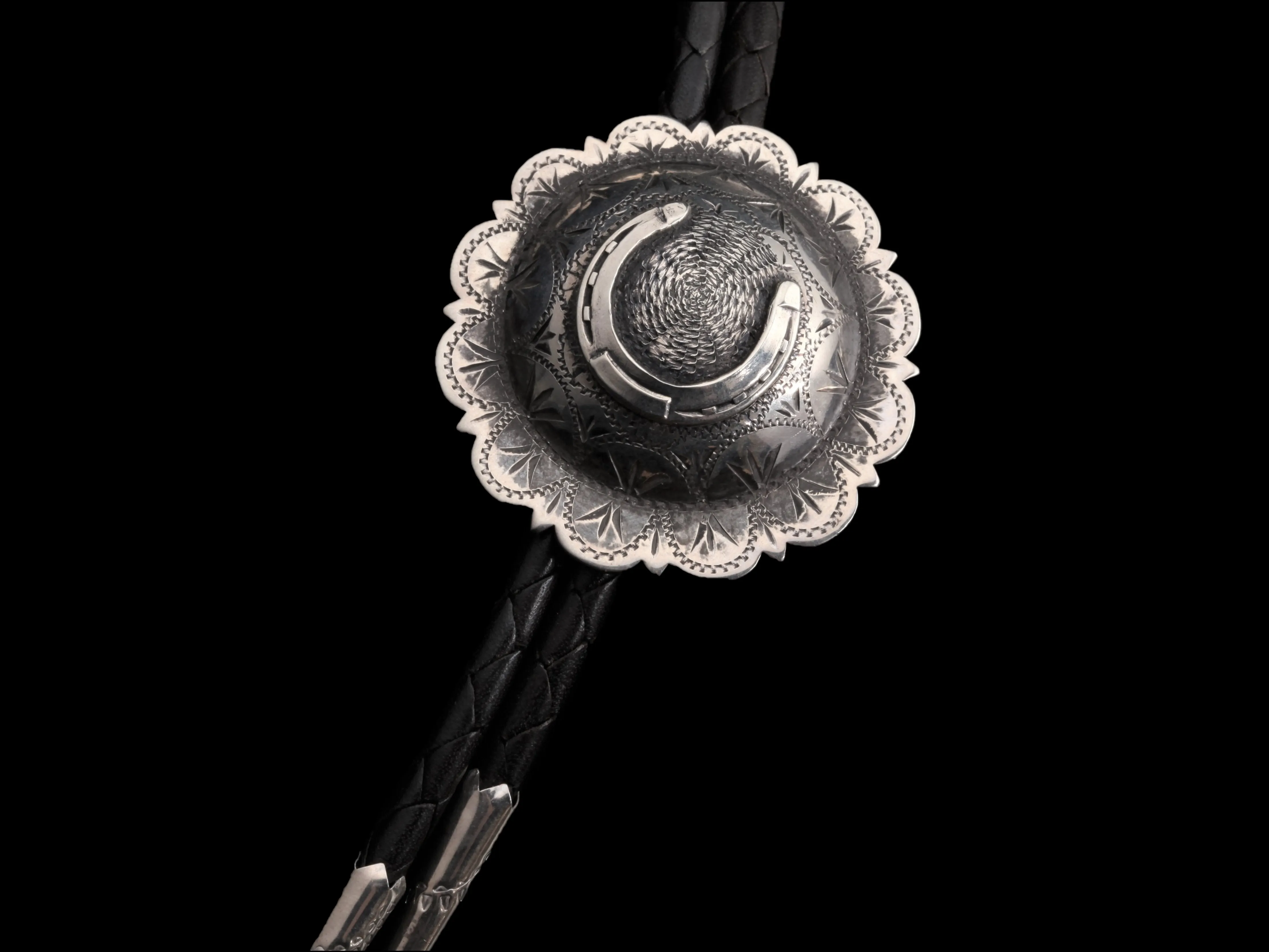 Concho Horseshoe Bolo