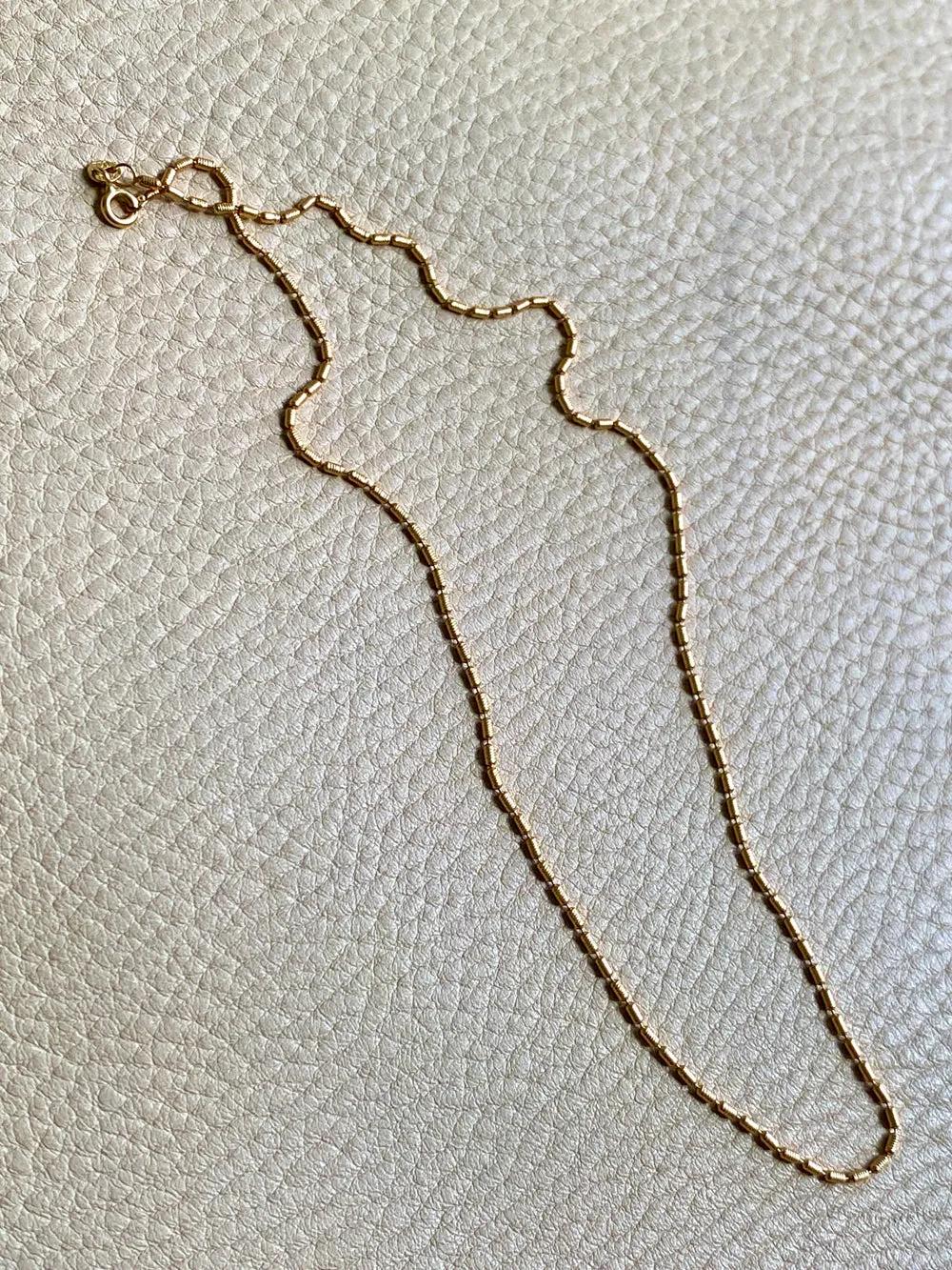Dainty gold coil link necklace - 18k gold - 16.5 inch length - Italian vintage