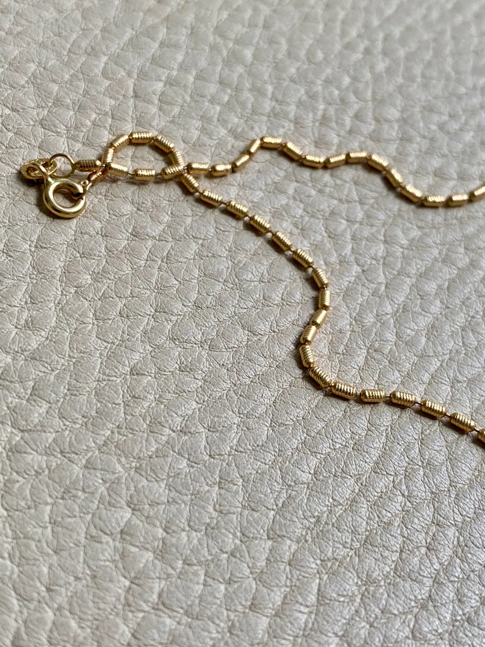 Dainty gold coil link necklace - 18k gold - 16.5 inch length - Italian vintage