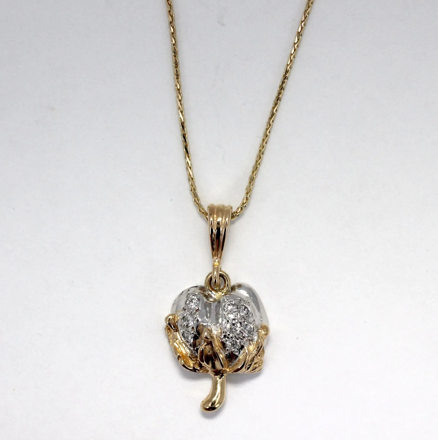 Diamond Cotton Boll Necklace with three-dimensional cotton boll C300