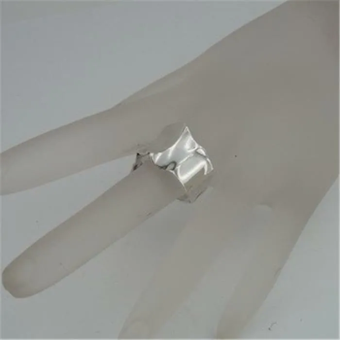 Hadar Designers Handmade Artistic 925 Sterling Silver Ring size 8,8.5,9 (H)8y