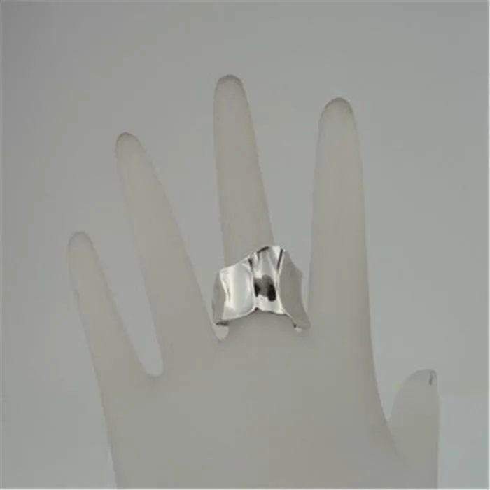 Hadar Designers Handmade Artistic 925 Sterling Silver Ring size 8,8.5,9 (H)8y
