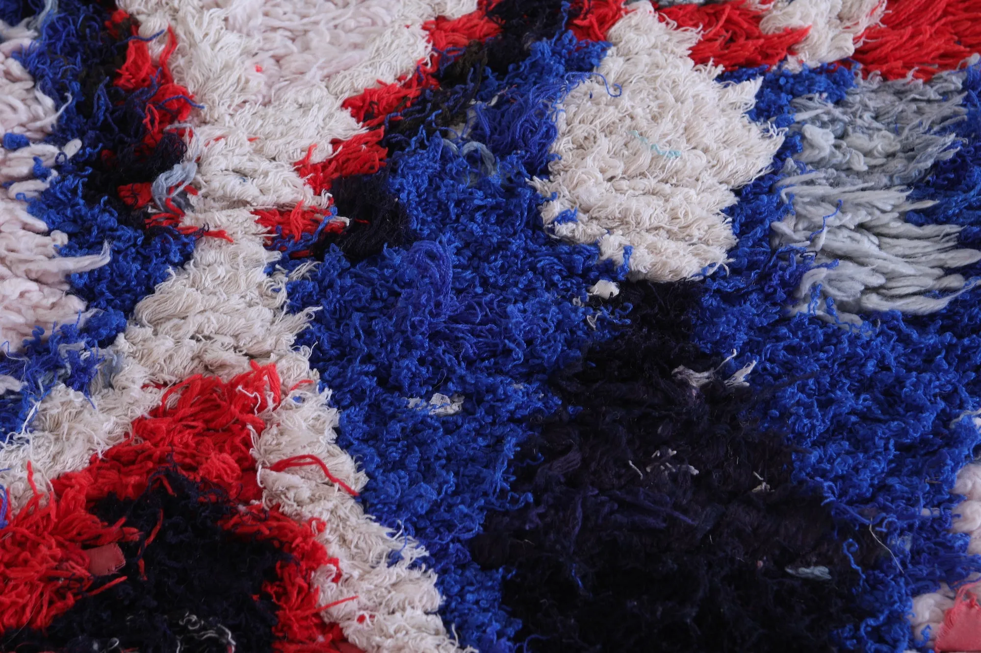 Handmade Moroccan Runner Rug – Bold Abstract Pattern 2.4 x 5.7 FT