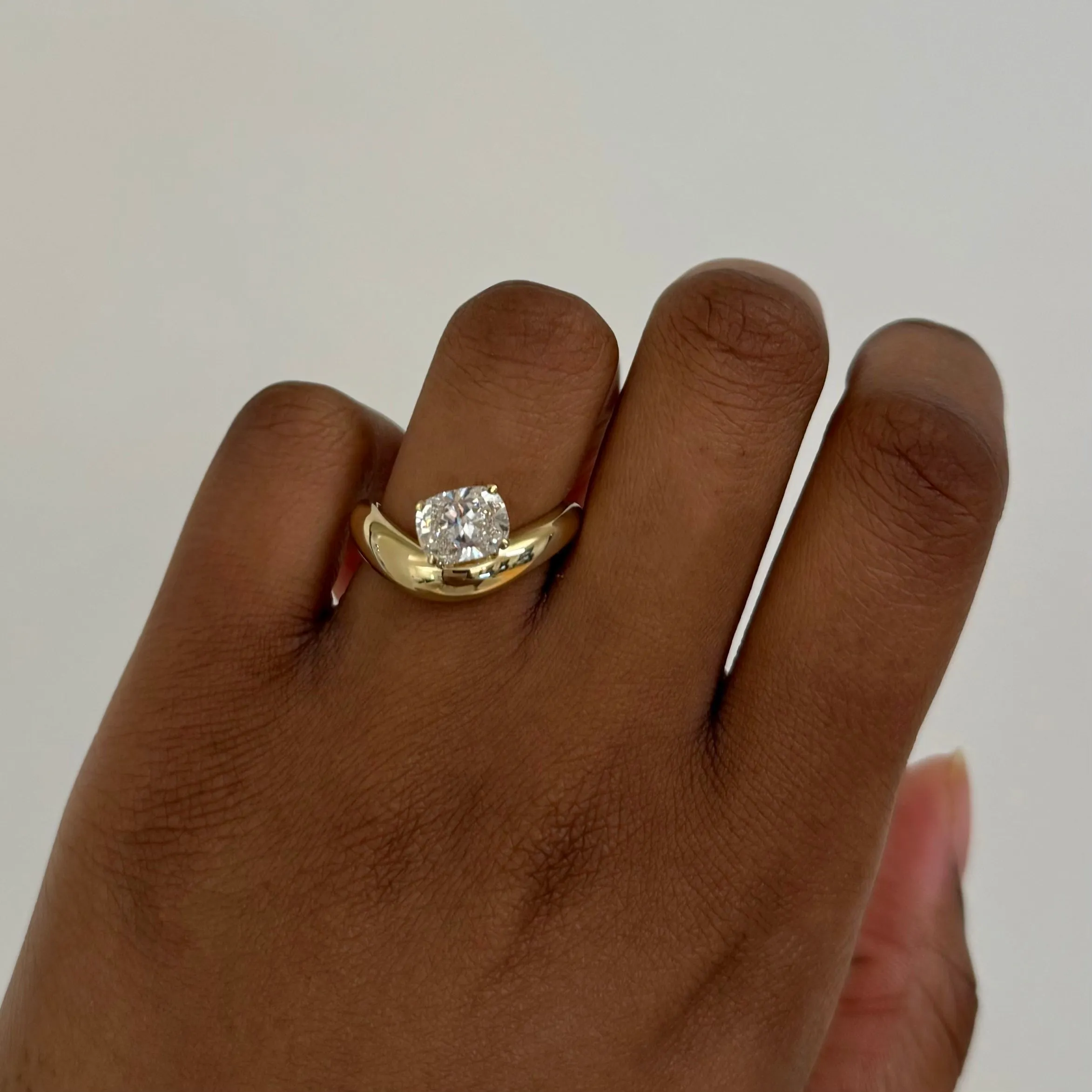 IN STOCK Cloud Cushion Ring - Size 6