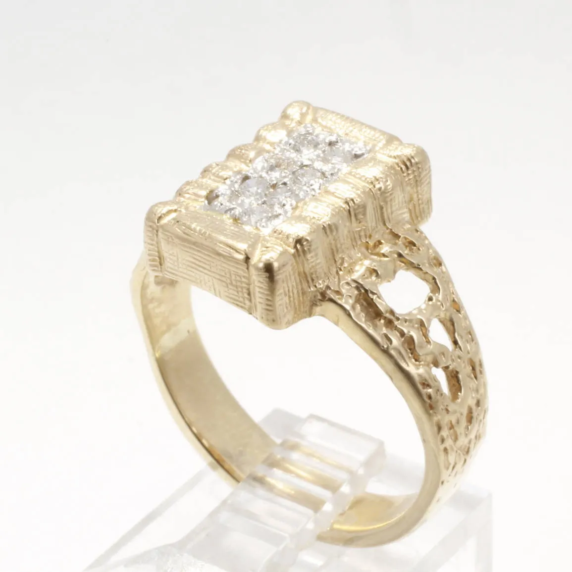Ladies Diamond Cotton Bale Ring