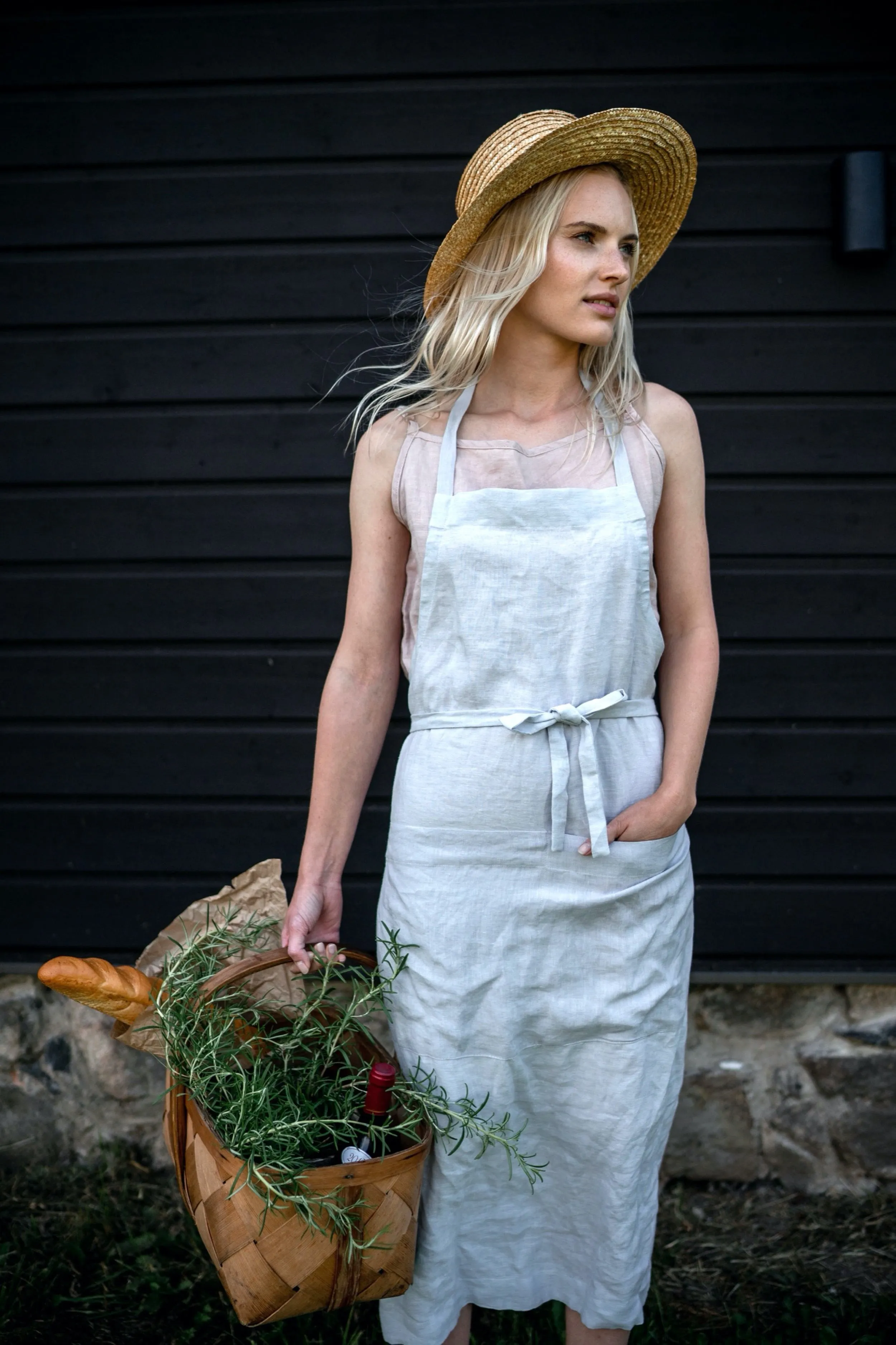Linen bib apron