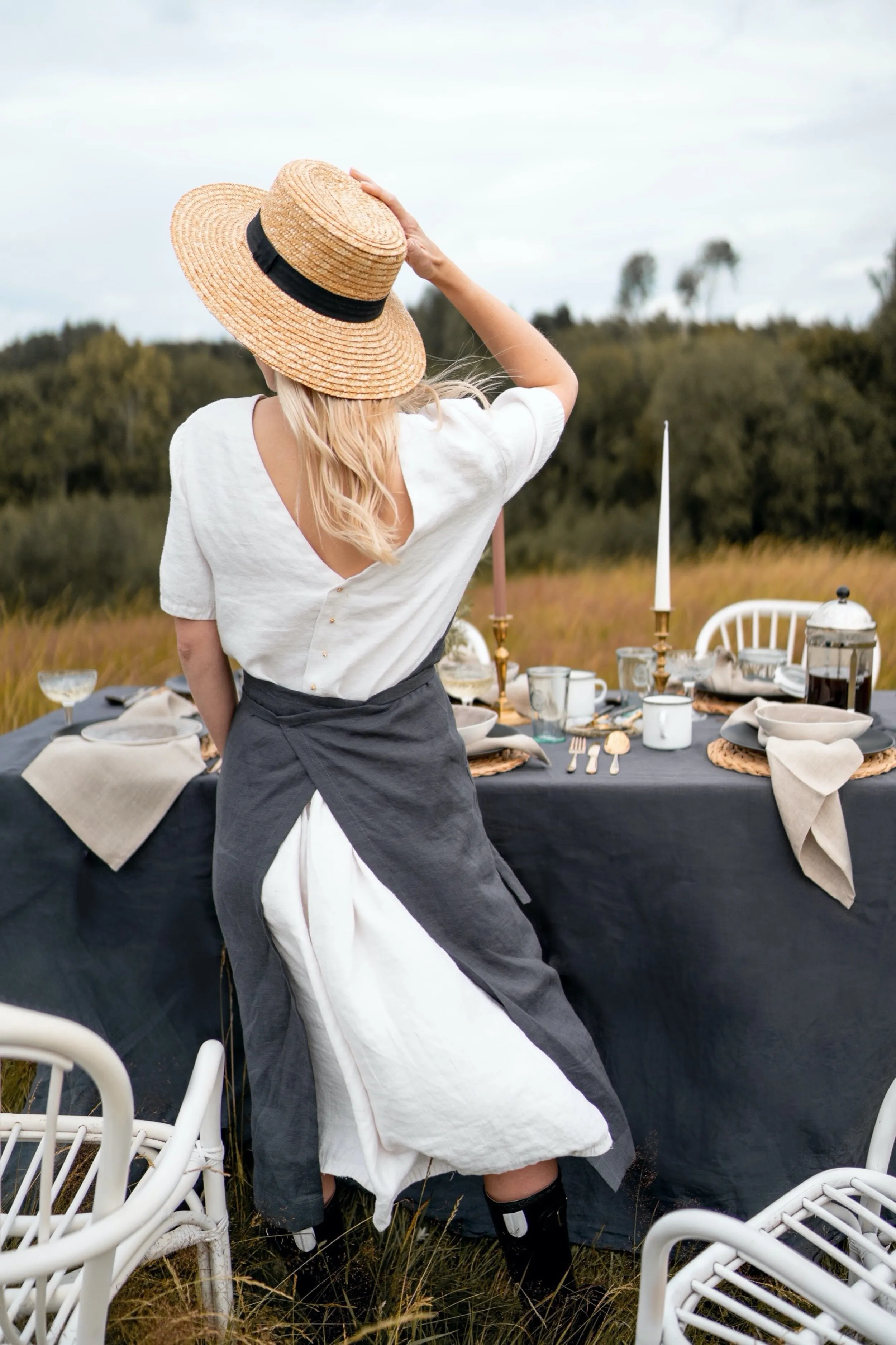 Linen bib apron