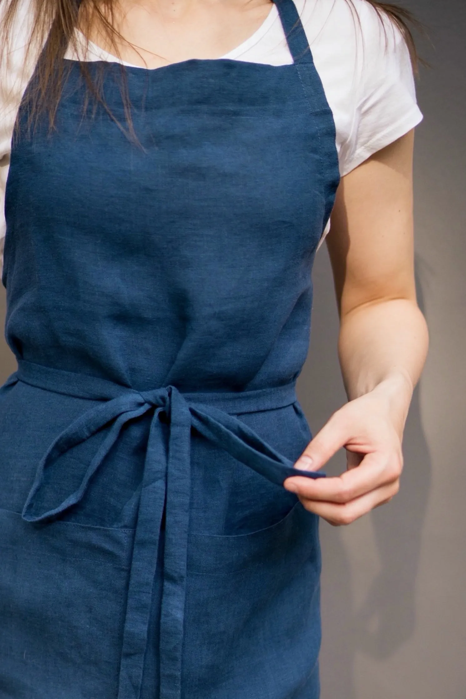 Linen bib apron