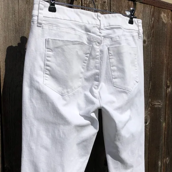 Loft white modern skinny ankle Jean size 28/6