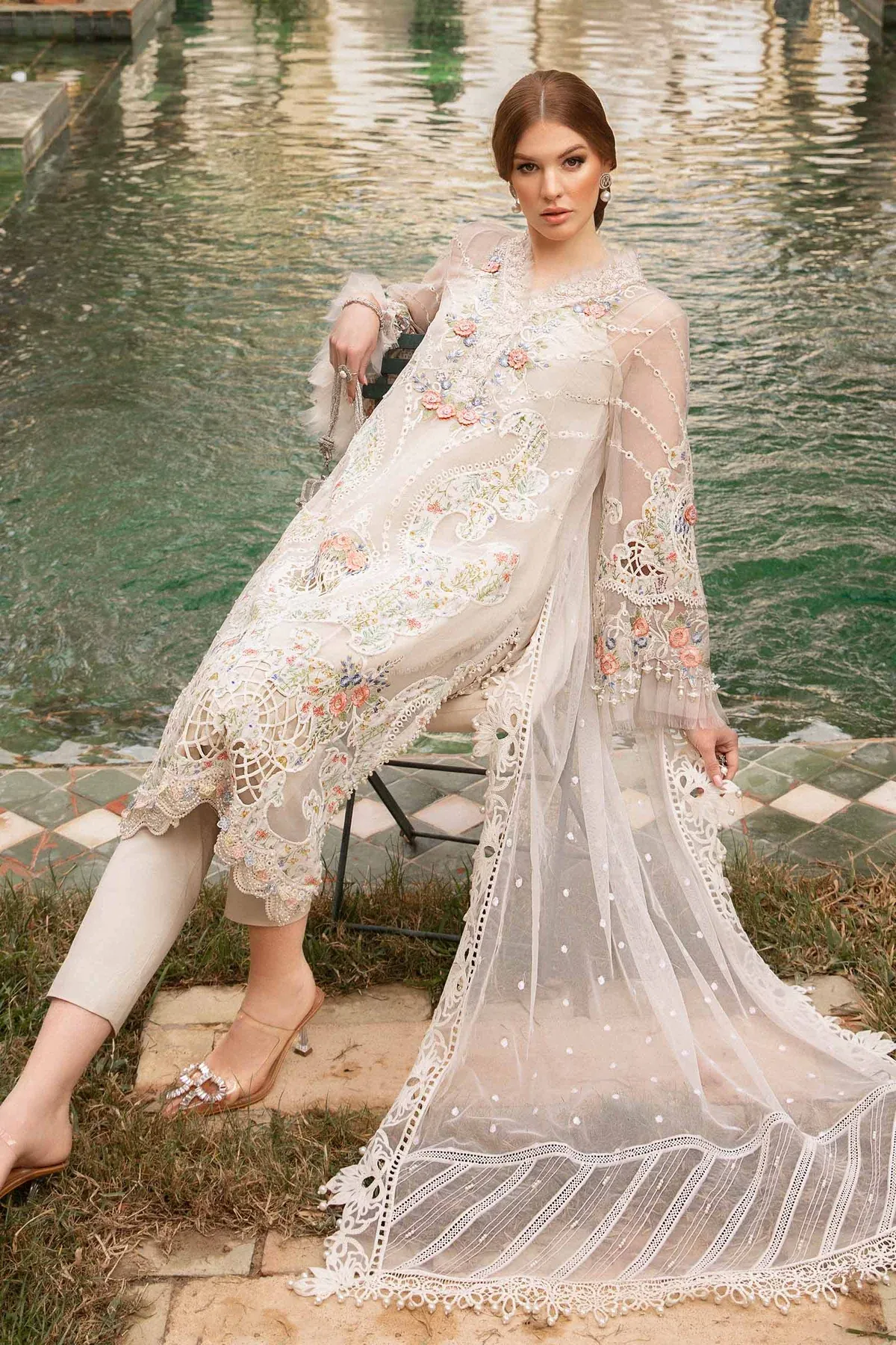 Maria.B Luxury Lawn Embroidered 3 Pc Unstitched D-2405-A Eid Collection