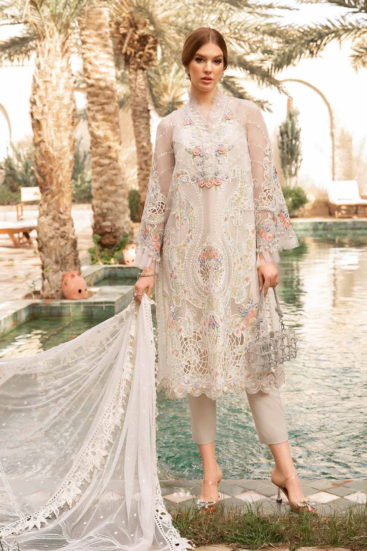 Maria.B Luxury Lawn Embroidered 3 Pc Unstitched D-2405-A Eid Collection