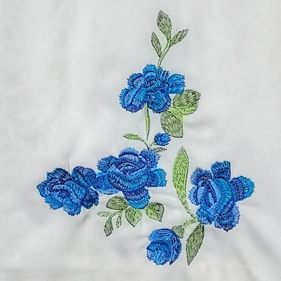 Midnight Velvet Ivory White Embroidered Blue Flowers Formal Suit NWOT Size 10