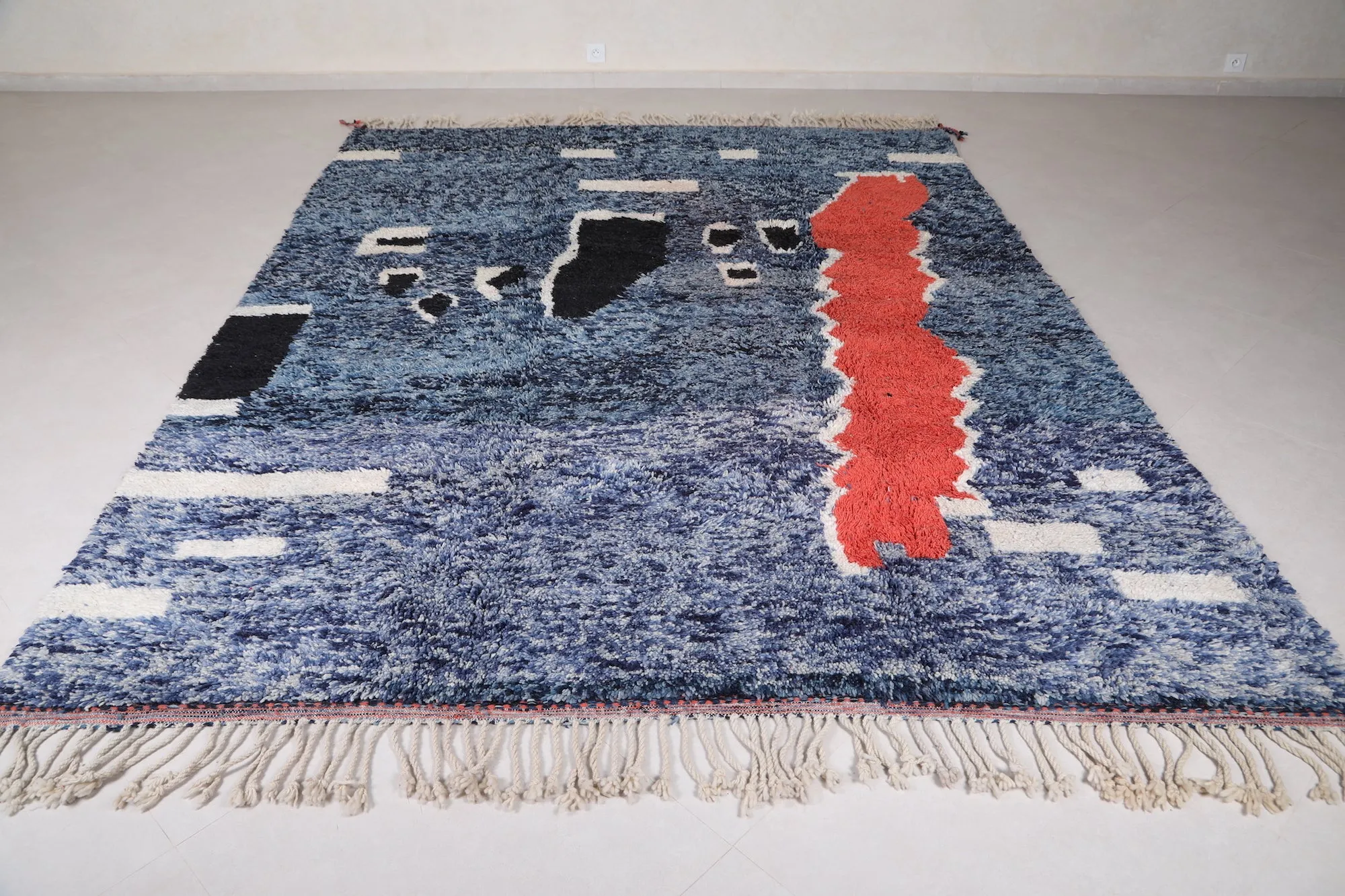 Moroccan Blue Rug – 7.9 x 10.4 ft Hand-Knotted Wool Rug