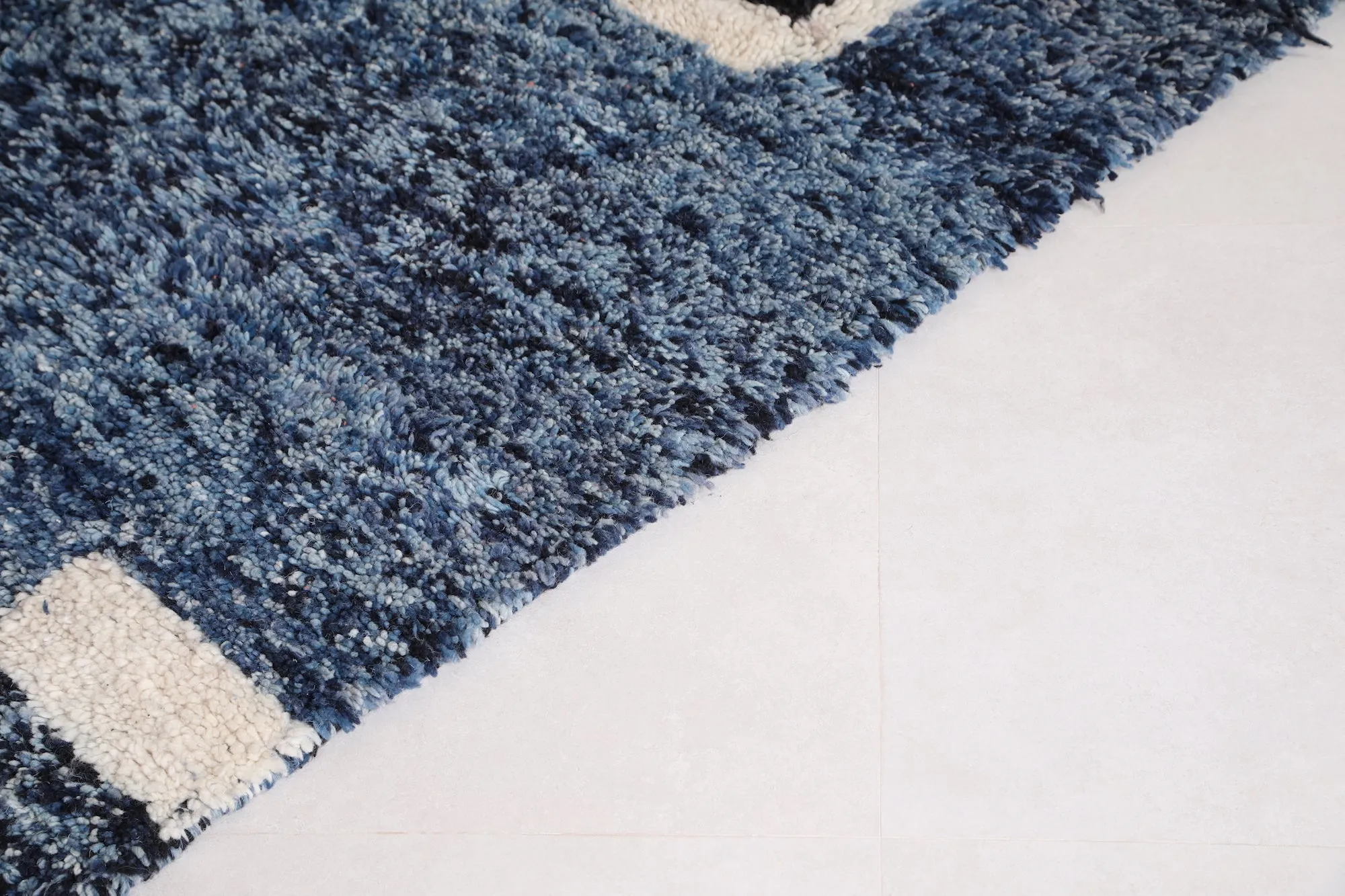 Moroccan Blue Rug – 7.9 x 10.4 ft Hand-Knotted Wool Rug