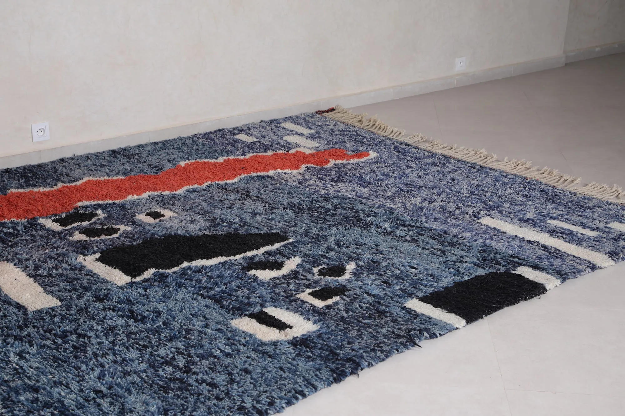 Moroccan Blue Rug – 7.9 x 10.4 ft Hand-Knotted Wool Rug