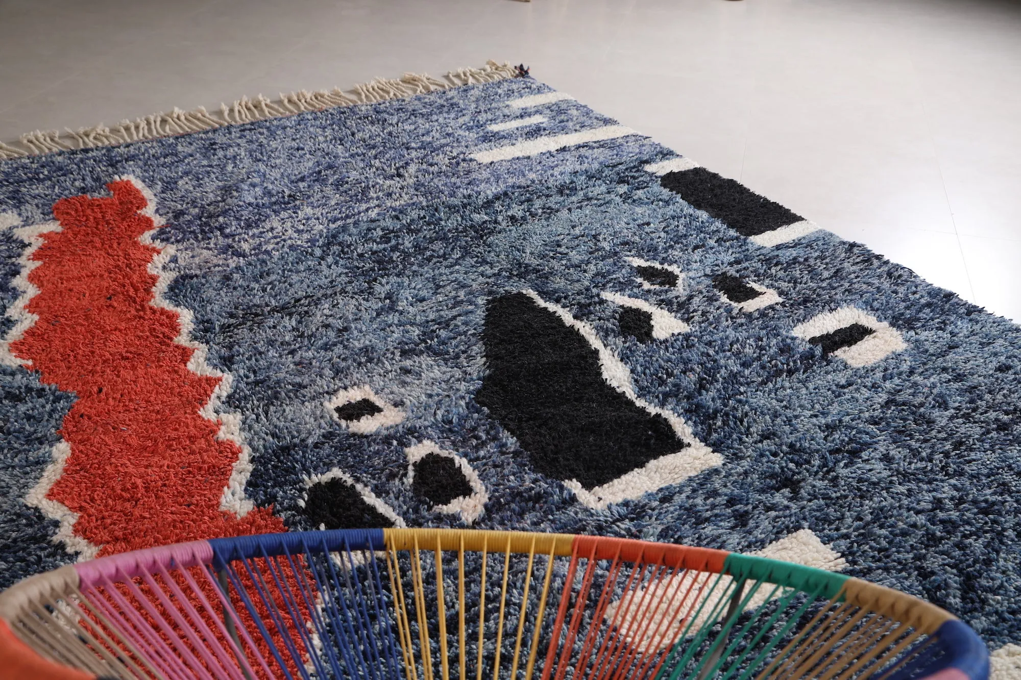 Moroccan Blue Rug – 7.9 x 10.4 ft Hand-Knotted Wool Rug
