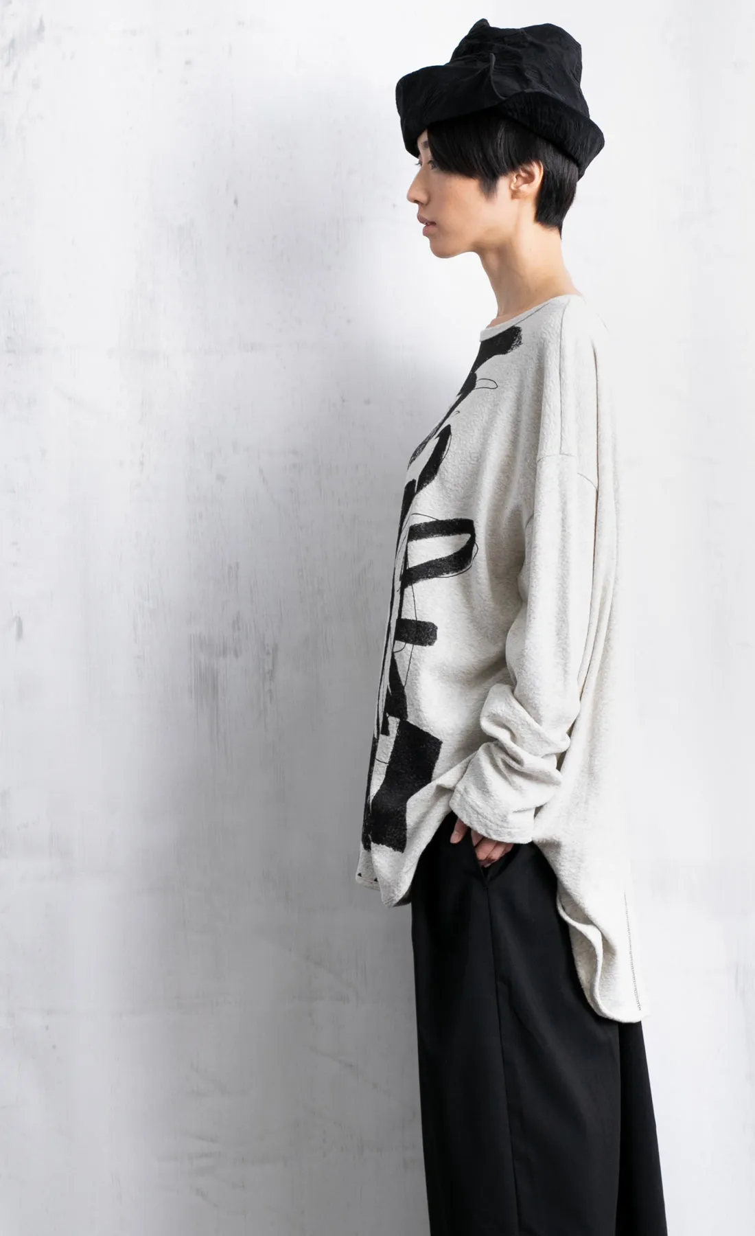 Moyuru Light Grey Scribble Top