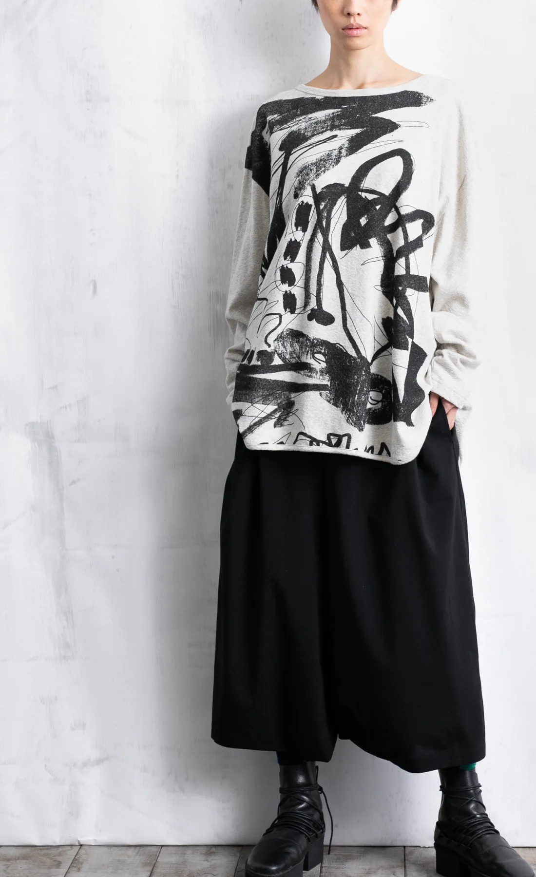 Moyuru Light Grey Scribble Top