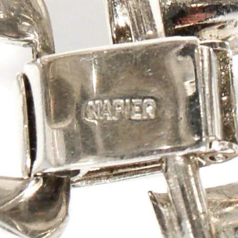 Napier Modernist Silver Large Link Curving Interlocking Artistic Sculptural Link Bracelet Silver Tone