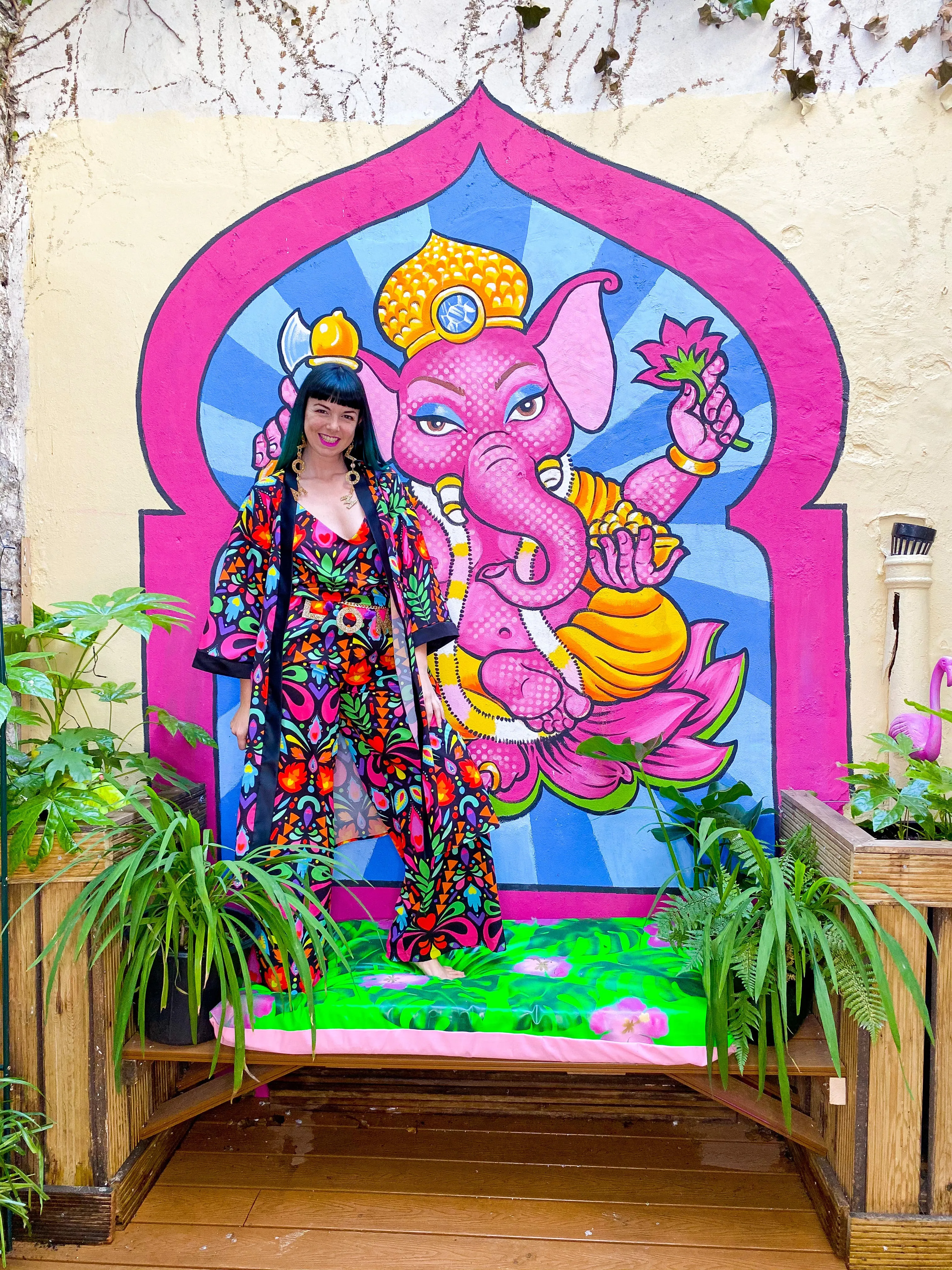 Rainbow Black Robe in Femina Magicae