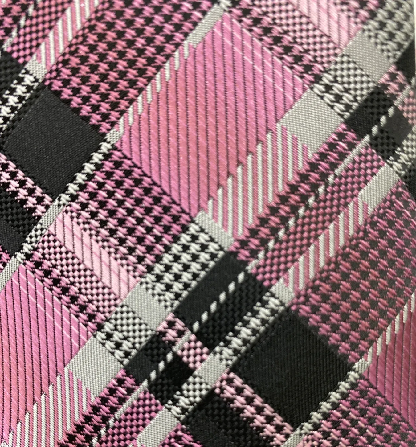 Stacy Adams Tie and Handkerchief - Fuchsia Plaid T46