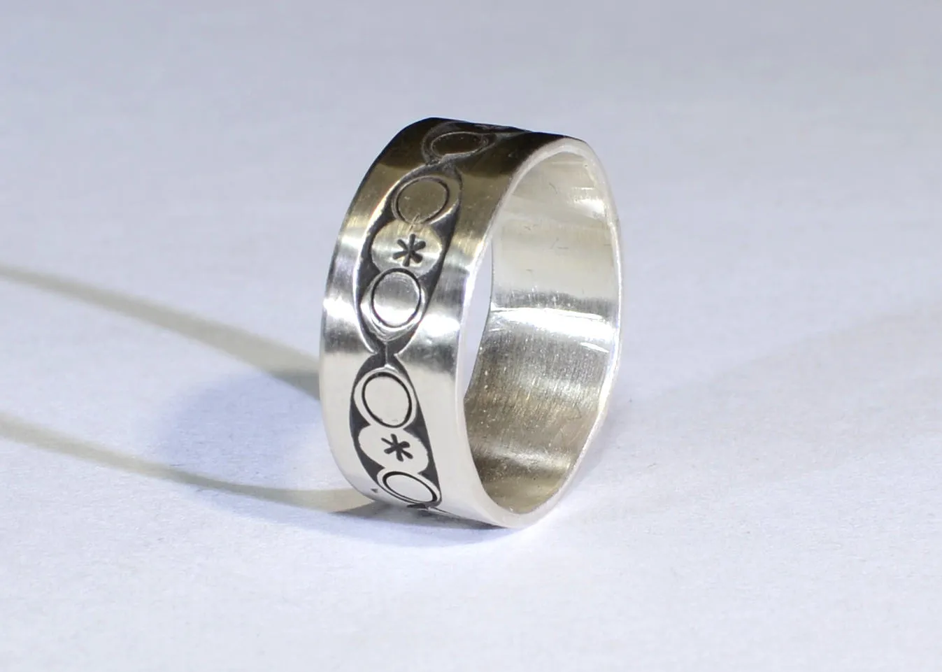 Sterling Silver Ring with a Circle Design