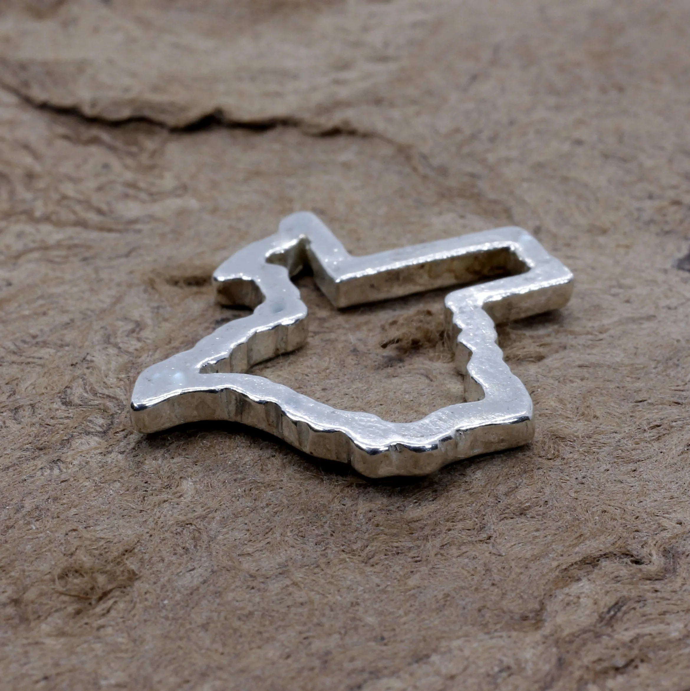 Texas Pin or Tie Tack with Lone Star State of Texas Silhoutte Outline in real silver