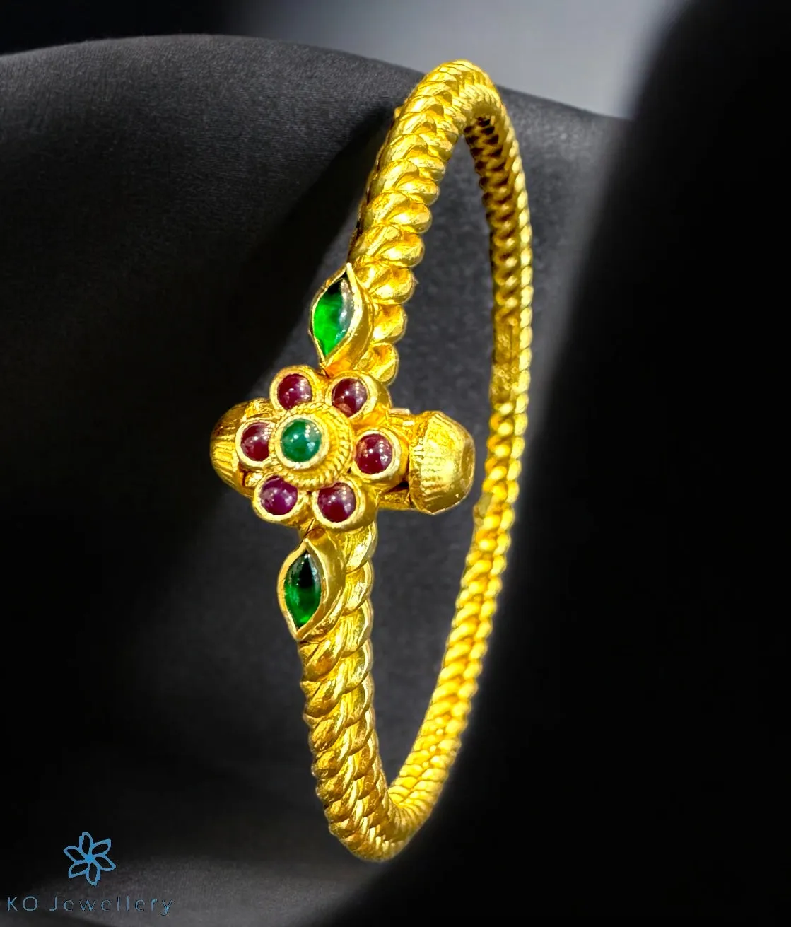 The Amuda Antique Silver Golusu Bracelet (Red/Green /Size 2.4;2.6)