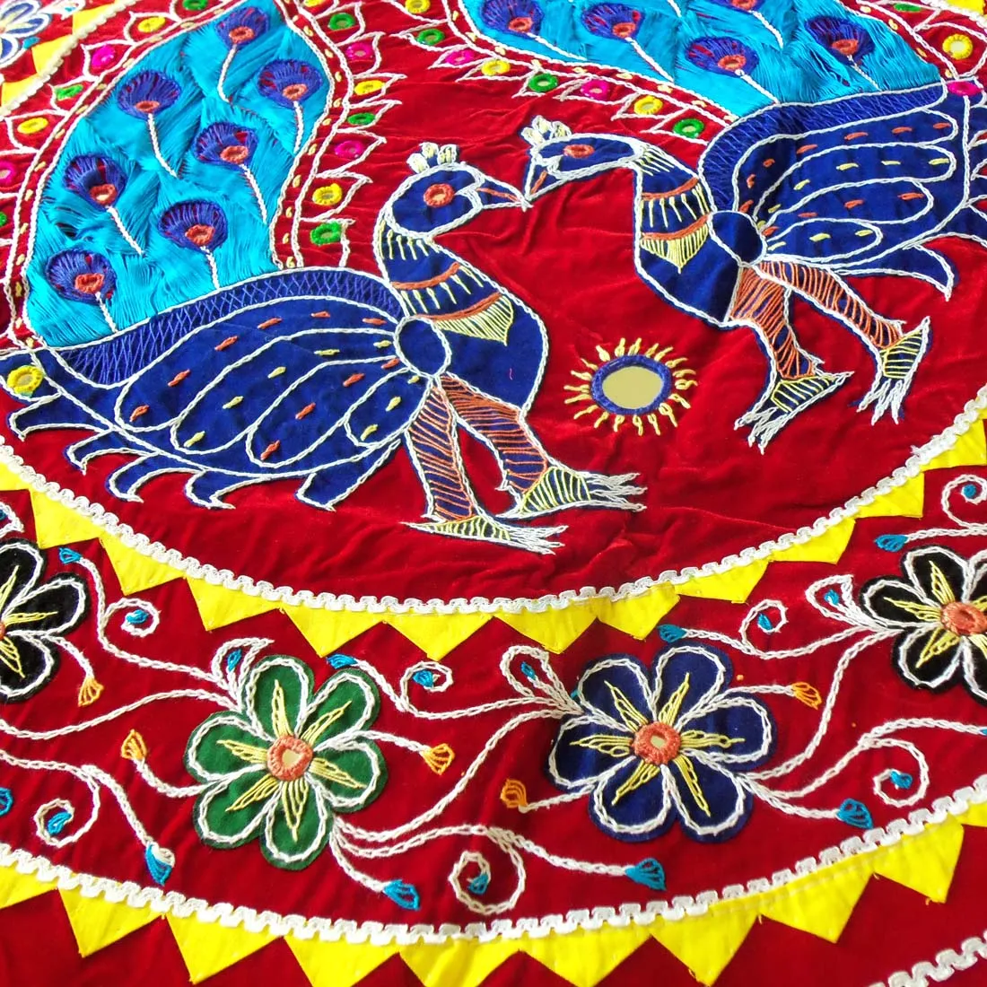 Wall Decor Applique Dancing Peacock Duo Design
