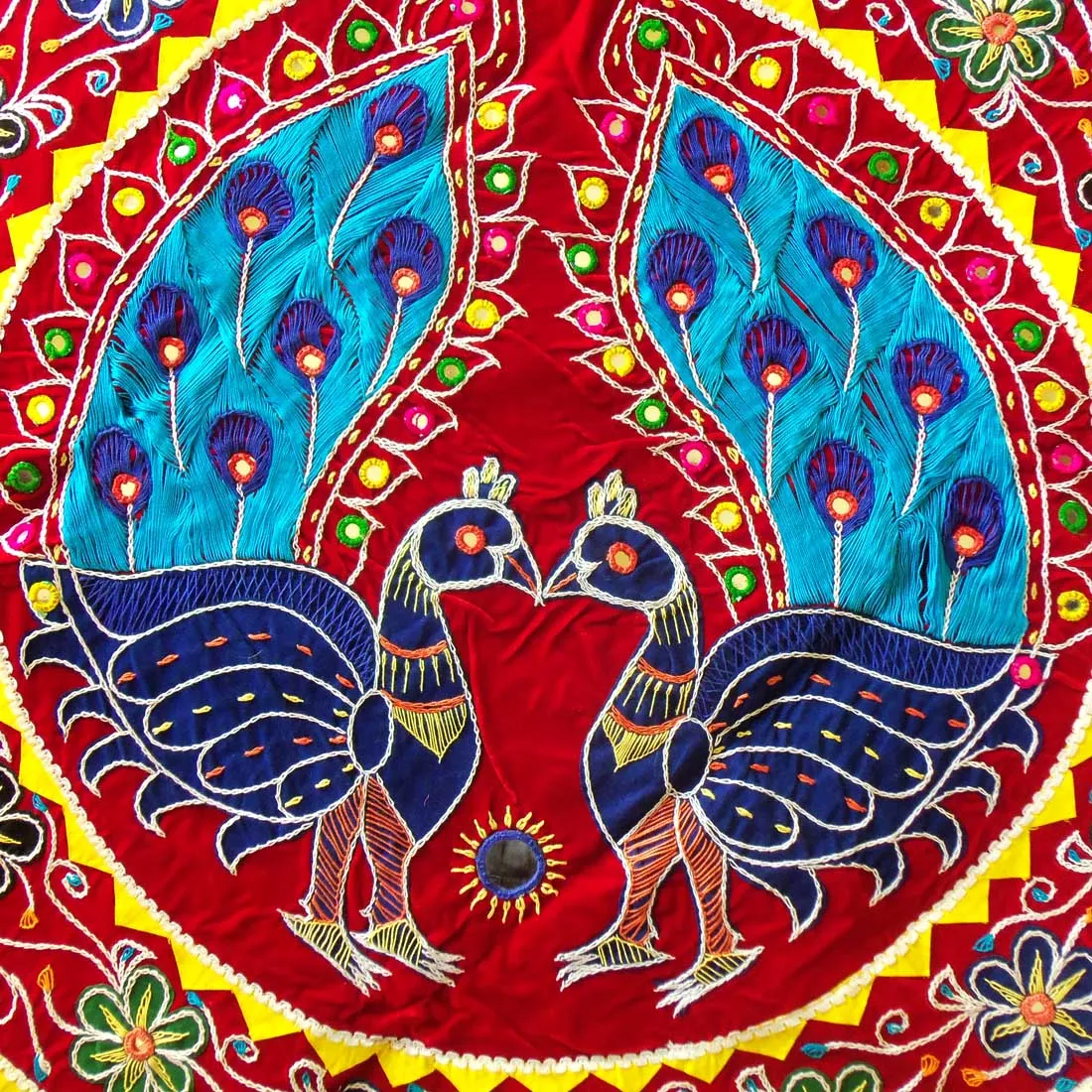 Wall Decor Applique Dancing Peacock Duo Design