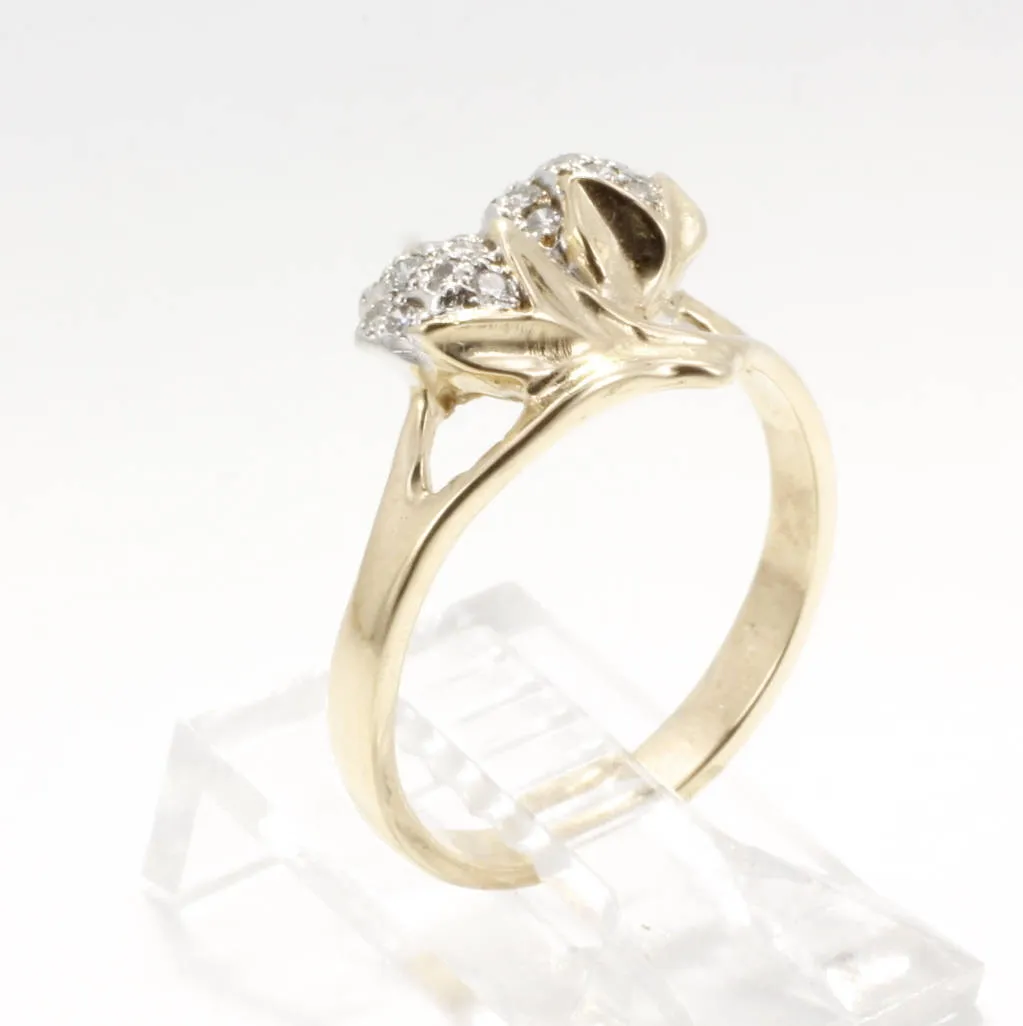 Womans Diamond Cotton Ring with Two Bolls in Yellow Gold